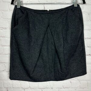 CAbi #629 Andy’s‎ Skirt Charcoal Gray Modern Mini Wool Blend Pleats Sz 6 GUC